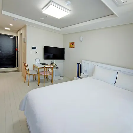 Daegu Star B&B Dsr Hotel Lily Exterior photo