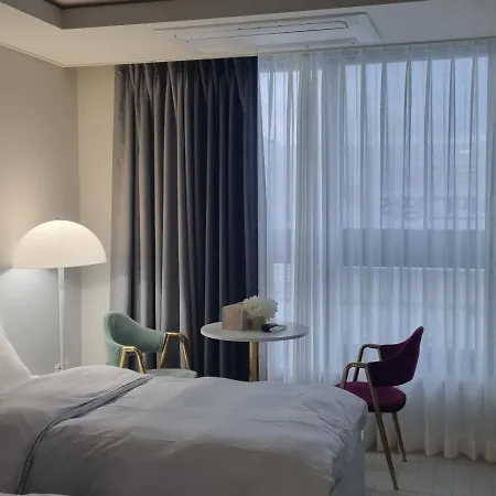 Daegu Star B&B Dsr Hotel Lily Exterior photo
