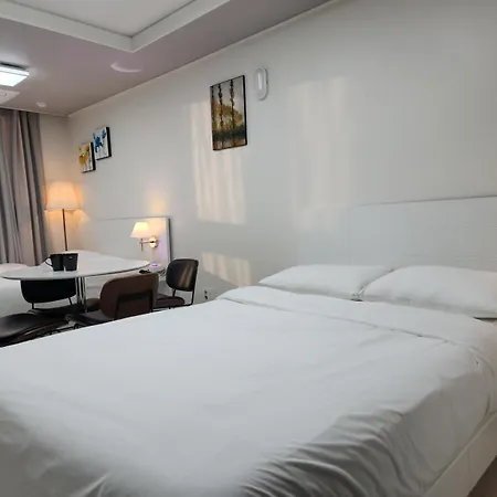 Daegu Star B&B Dsr Hotel Lily Exterior photo