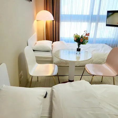 Daegu Star B&B Dsr Hotel Lily Room photo
